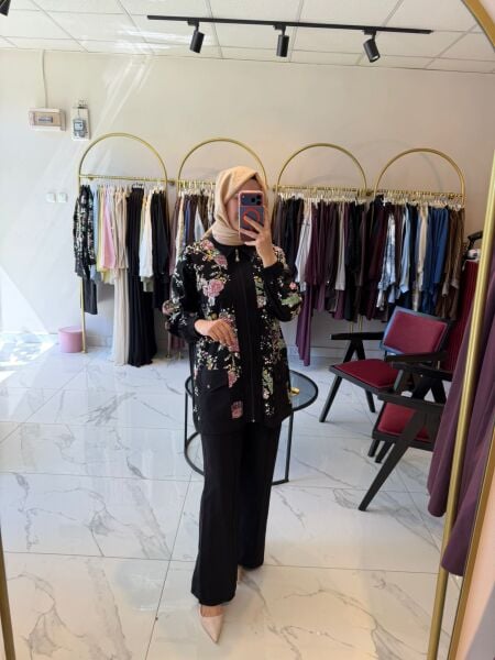 Elisa Çiçek İşlemeli Takım