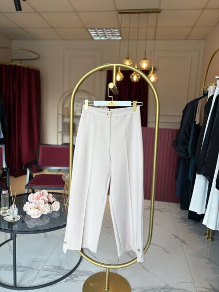 Yusuf Özdemir Asimetrik Paça Detaylı Pantolon ( bej )