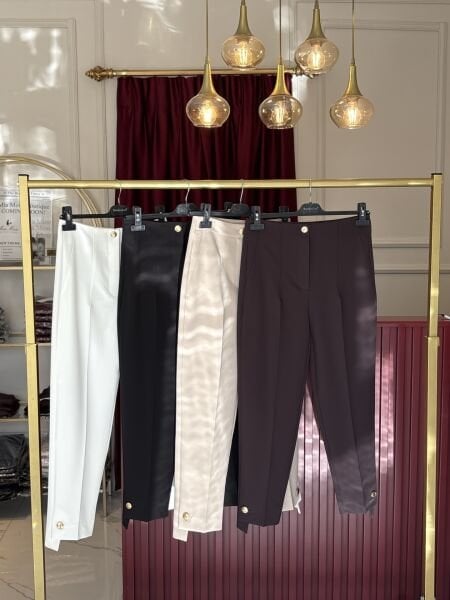 Paça düğme detaylı pantolon