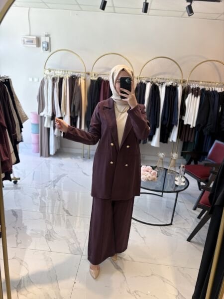 Gold Düğmeli Ceketli Takım Bordo