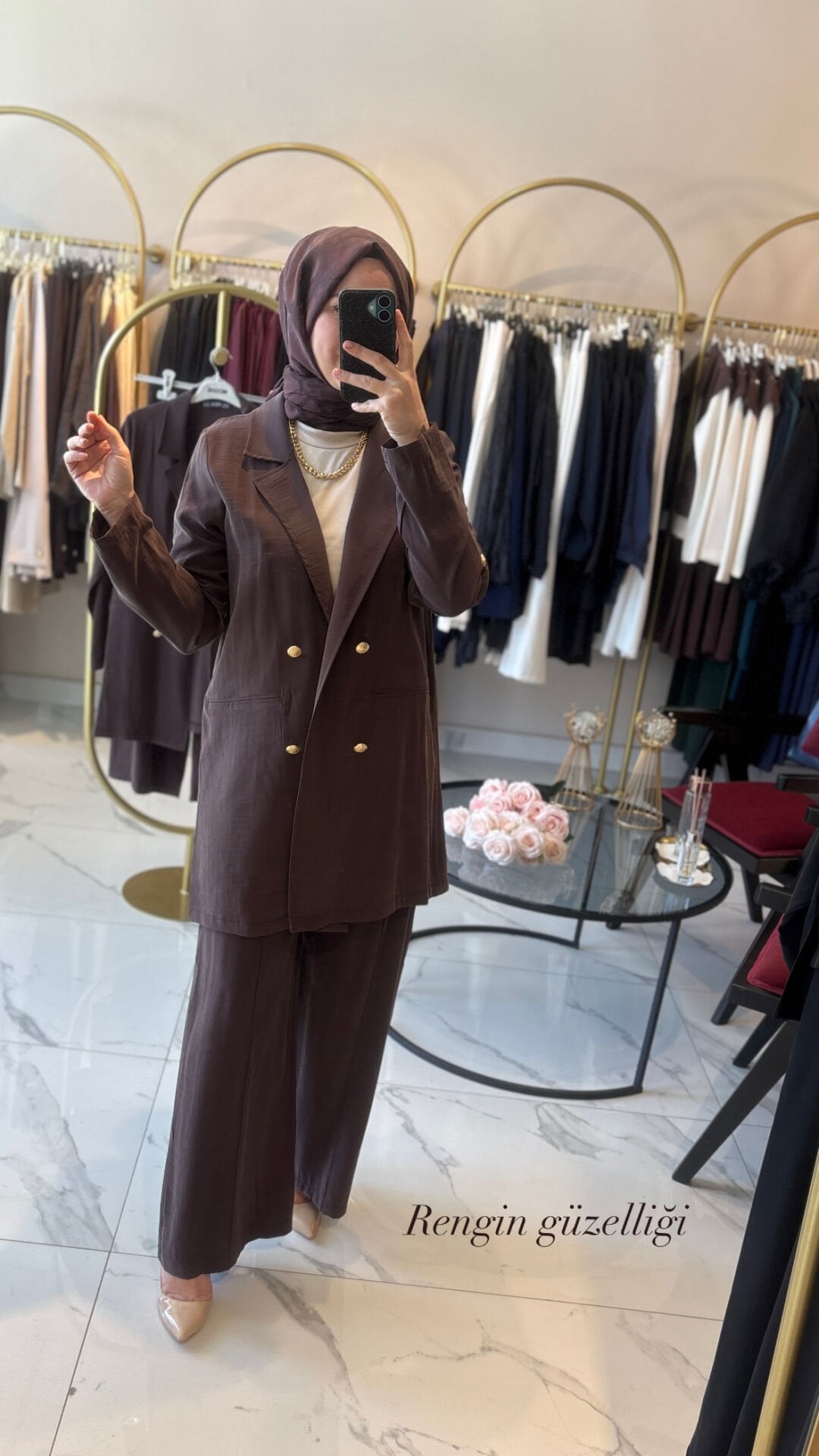 Gold Düğmeli Ceketli Takım Kahverengi