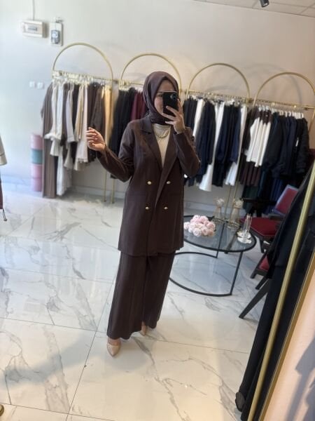 Gold Düğmeli Ceketli Takım Kahverengi