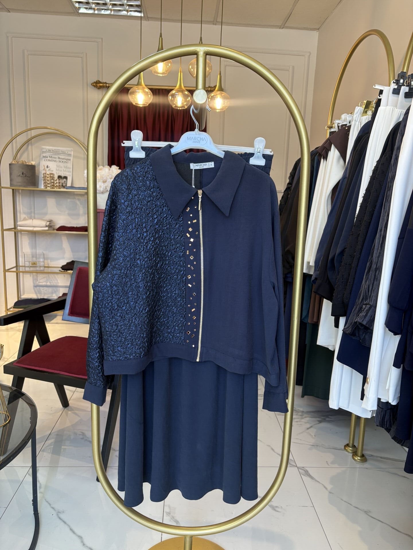 Jakarlı Etekli İkili Takım