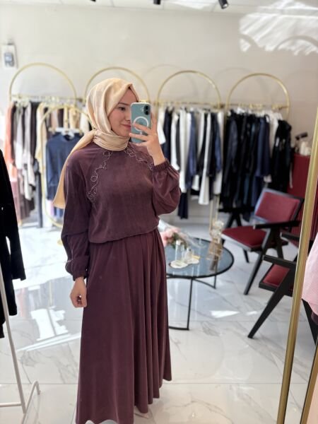 ipek qupra detaylı etekli takım ( mürdüm )